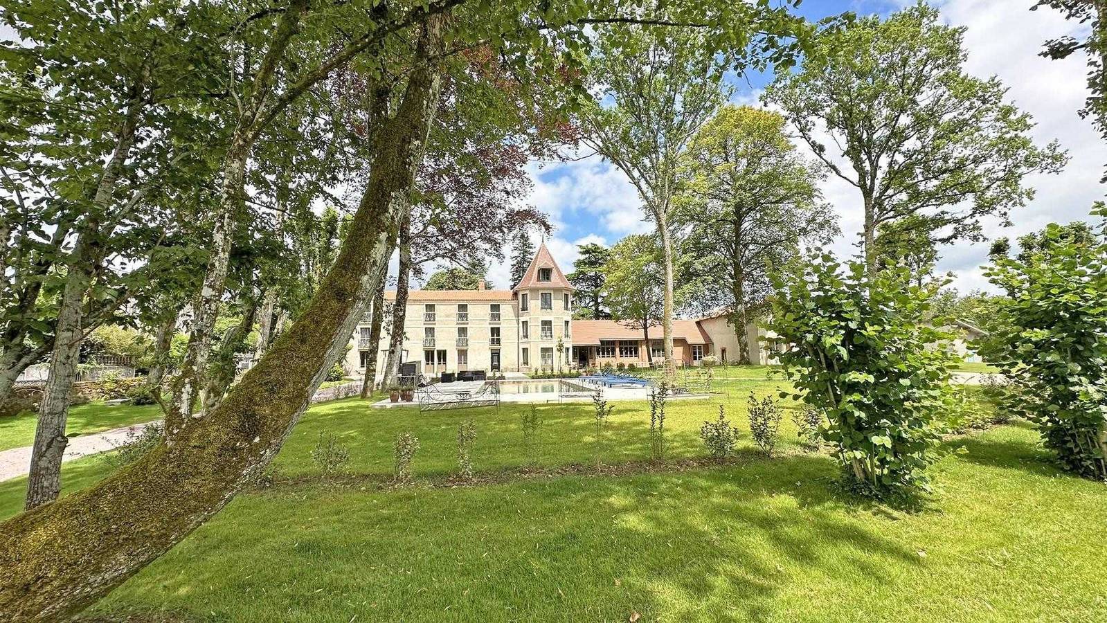 Le Manoir des Perrières - Emeraude in Rochechouart, Parco naturale regionale di Périgord-Limousin
