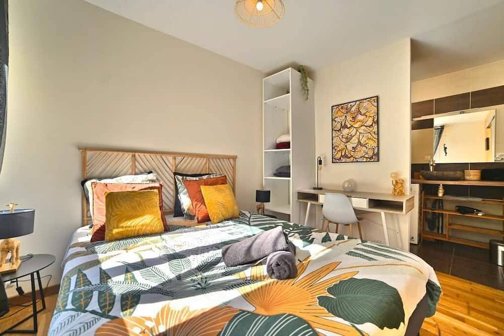Entire apartment, Dolce Vita - Hypercentre, 4K Tv, Fibre, Netflix in Saintes, Saintes region