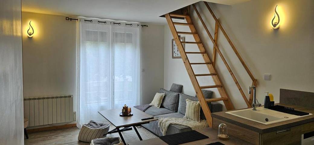 Gîte pour 6 personnes, avec balcon ainsi que vue et vue sur le lac à Prémilhat - 2