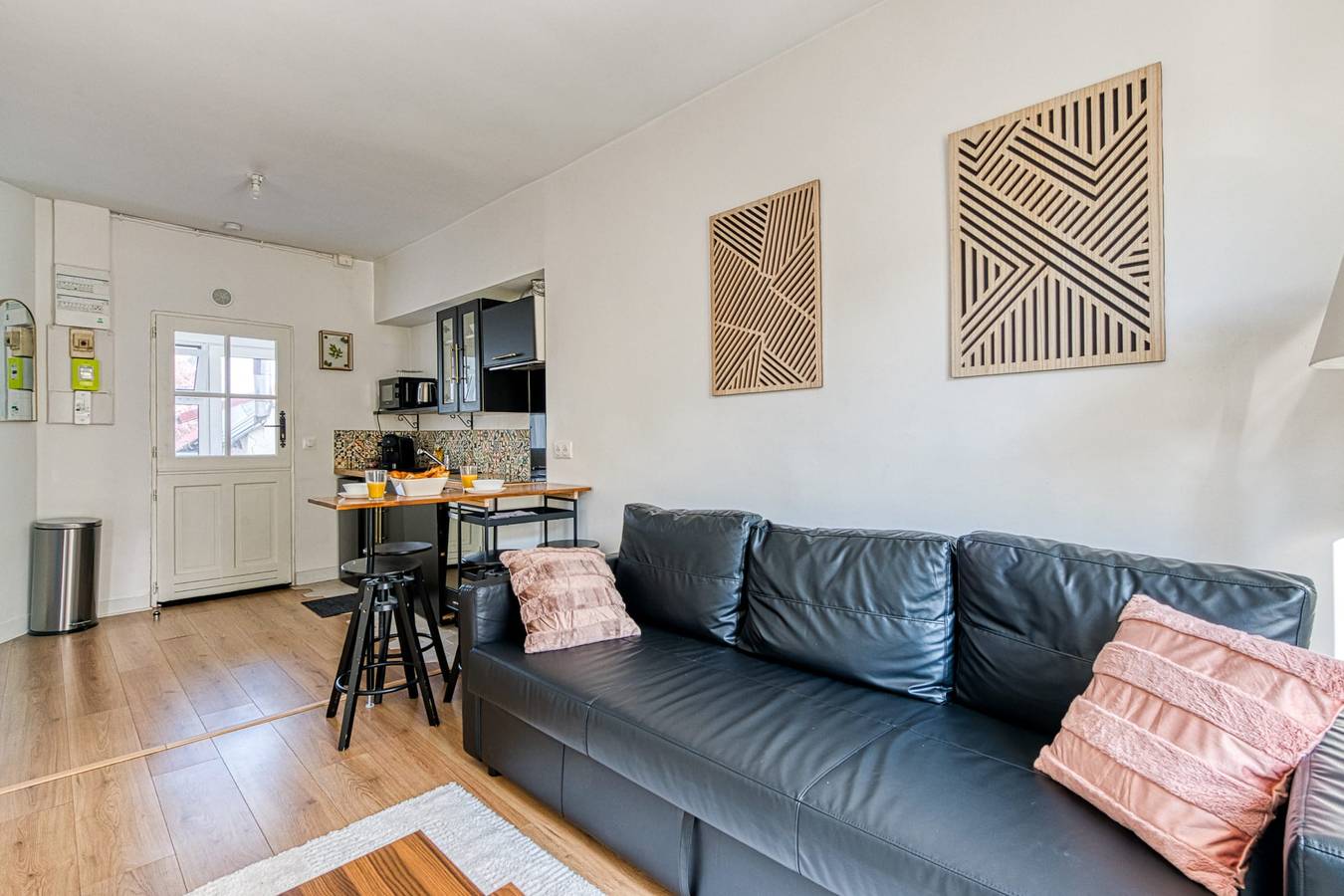 Appartement entier, L'Yvelis -  600m Gare - Parking - Wifi in Les Mureaux, Yvelines