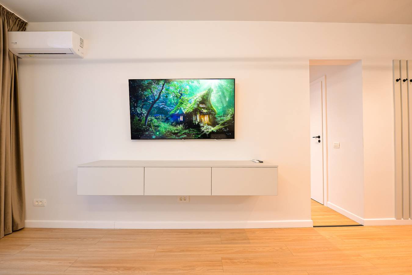 Entire apartment, Twin Ii Apartment - One Bedroom - Cismigiu Gardens in Bucharest, Romania