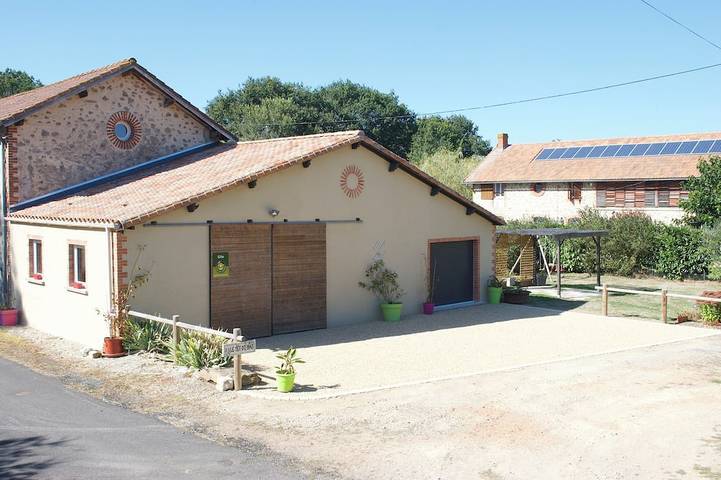 Gîte pour 6 personnes, avec jacuzzi et jardin