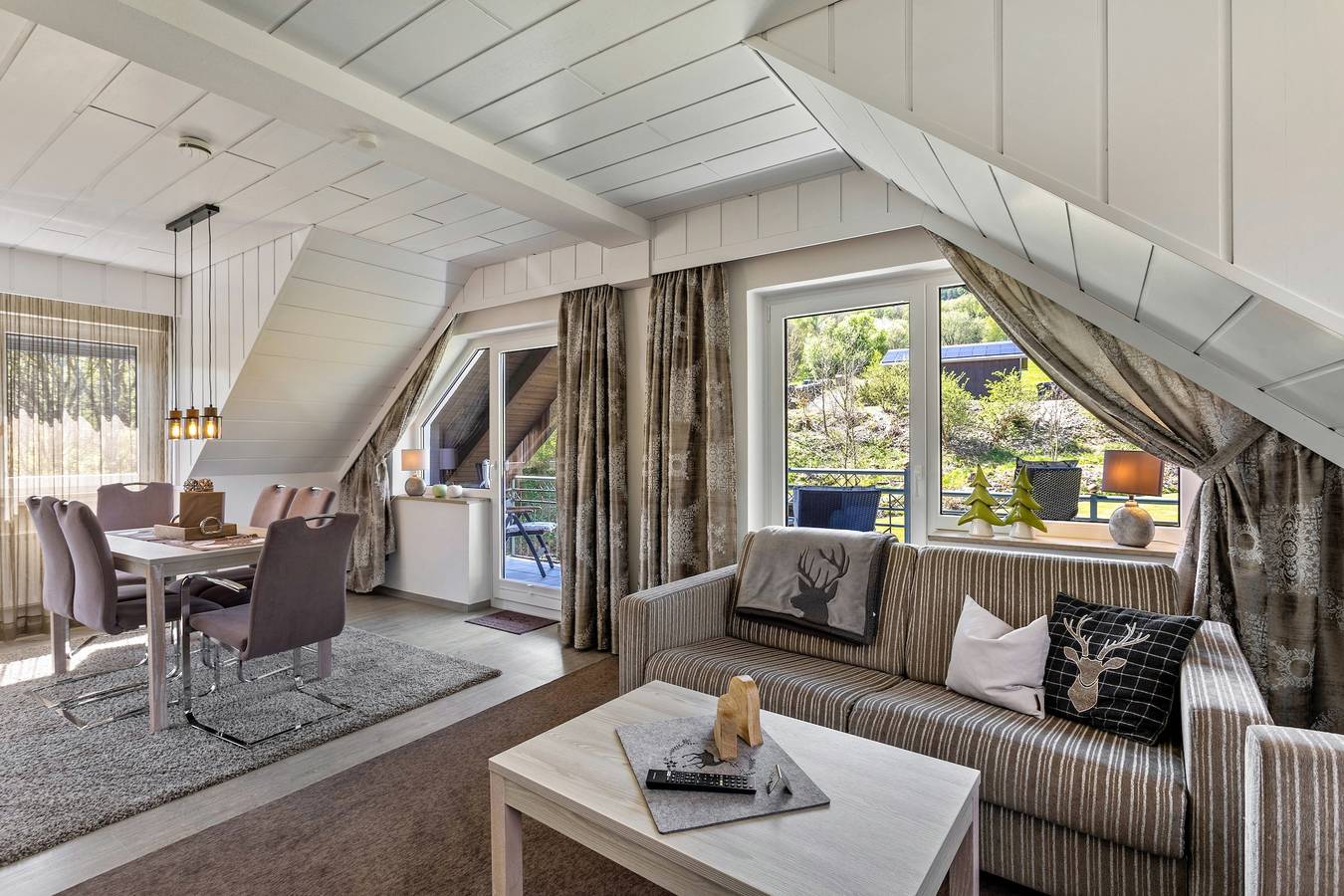 Ganze Wohnung, Ferienwohnung 'Typ 5' mit Gemeinschaftsgarten, Balkon und Wlan in Willingen, die Mittelgebirge