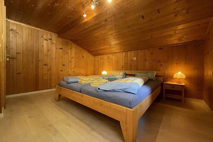 Ganze Wohnung, Sonnegg Appartement/Fewo, Dusche oder Bad, Wc 5-Bettwohnung in Gsteig b. Gstaad, Gsteig