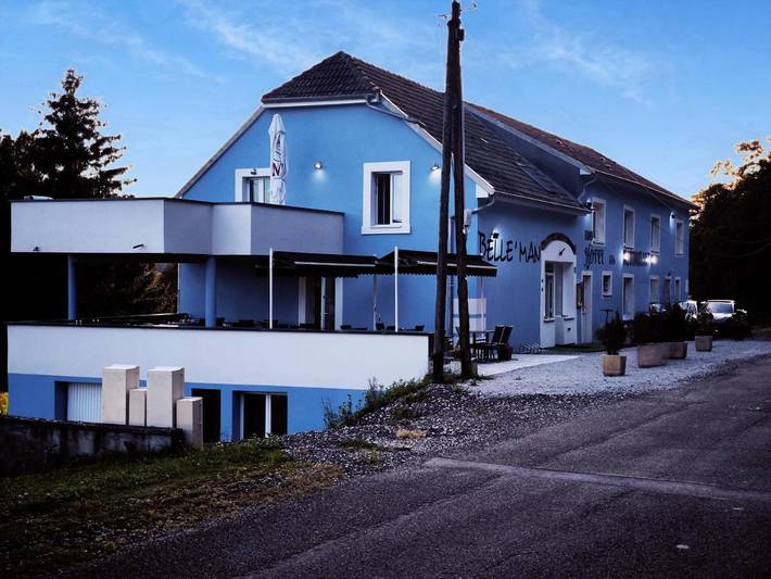 Chambre d’hôte pour 12 personnes, avec jacuzzi et terrasse dans Longevelle-sur-Doubs