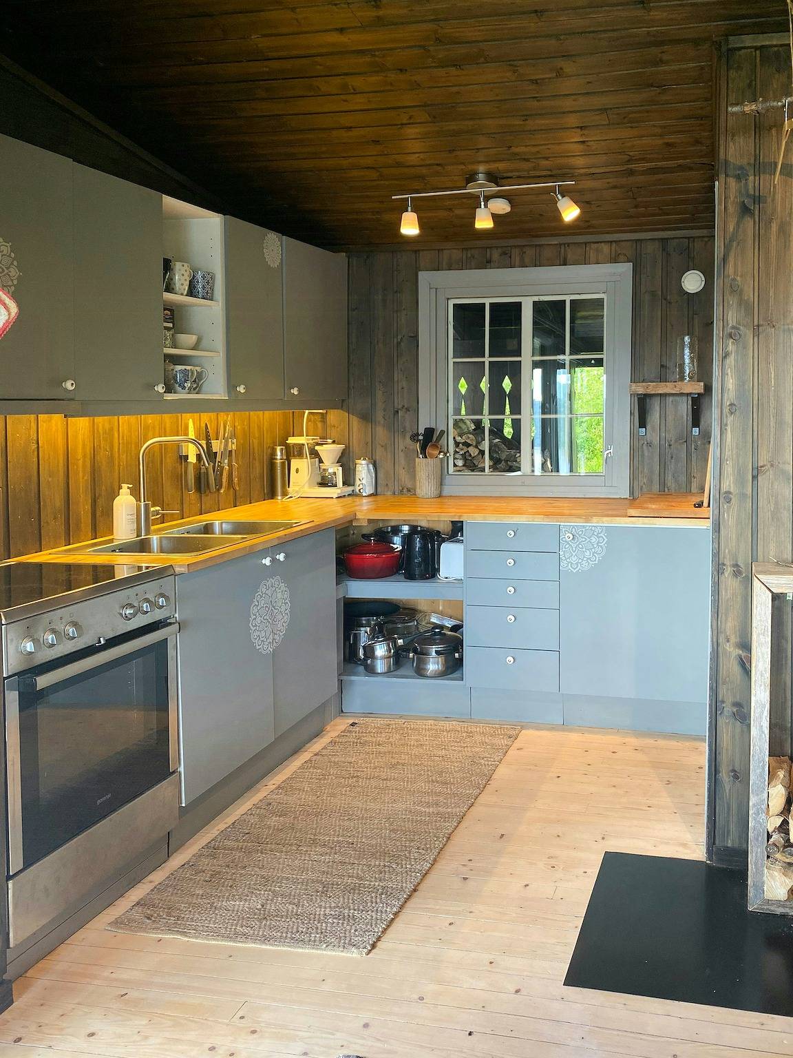 Fjellhytte med utsikt over Juvatn in Bortelid, Åseral