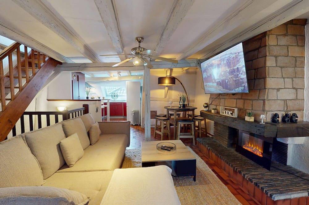 Entire apartment, Triplex Le Bel Atre in Sélestat, Sélestat-Erstein region