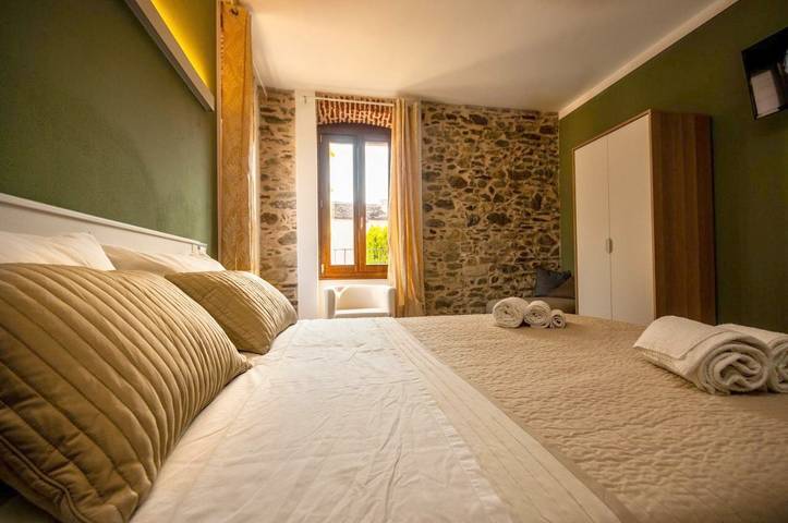 Ferienhaus für 3 Personen, mit Terrasse und Garten sowie Ausblick in Pettenasco