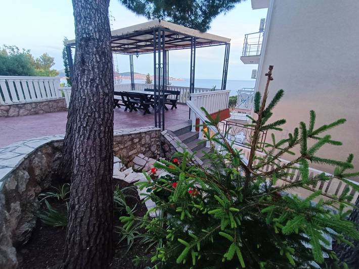 Ferienhaus für 10 Personen, mit Balkon/Terrasse in Montenegro