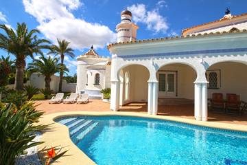 Villa for 4 People in Montgo, Dénia, Photo 1