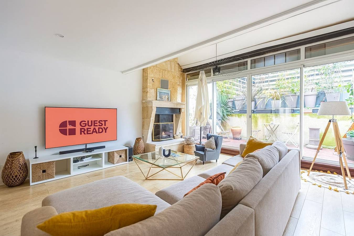 Entire apartment, Guestready - Beautiful flat in Chartrons for 8 pax in Bordeaux, Bordeaux region