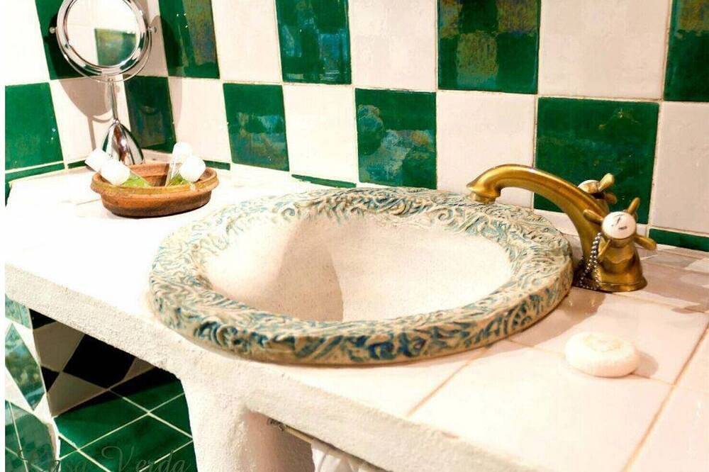 La Casa Verda, is a Rural Suite, completely restored and decorated in Arabic style. in Sella, Costa Blanca