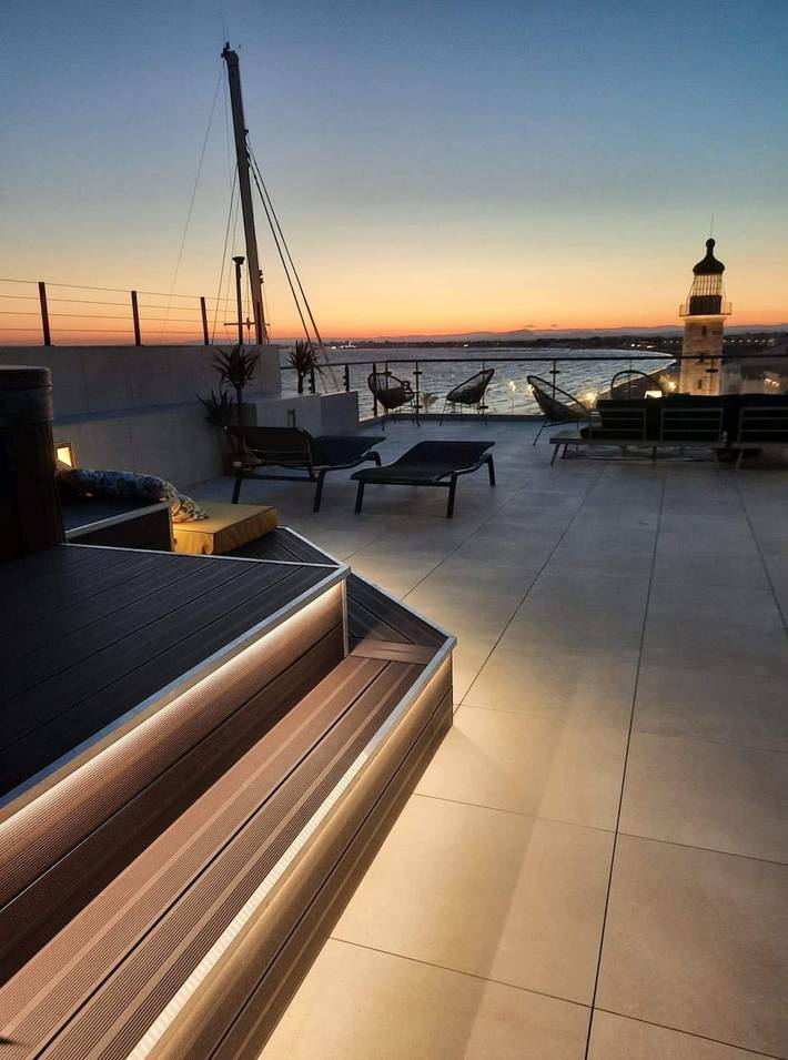 Gîte pour 6 personnes, avec terrasse, animaux acceptés dans Le Vieux Phare Du Grau Du Roi - 4