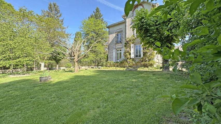 Location de vacances pour 6 personnes, avec jardin et terrasse à Compreignac - 4