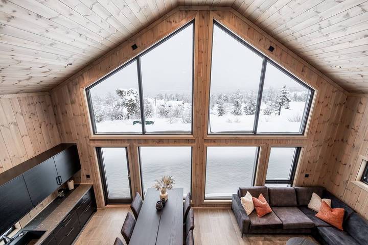 Chalet voor 10 personen, with uitzicht and balkon as well as tuin in Noorwegen