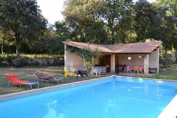 Cottage pour 8 personnes, avec terrasse et jardin à Sérignan-du-Comtat