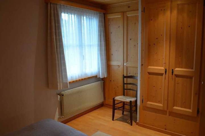 Ganze Wohnung, Oberland Nr. 19 Appartement/Fewo, Dusche oder Bad, Wc 6-Bettwohnung in Gstaad, Saanen