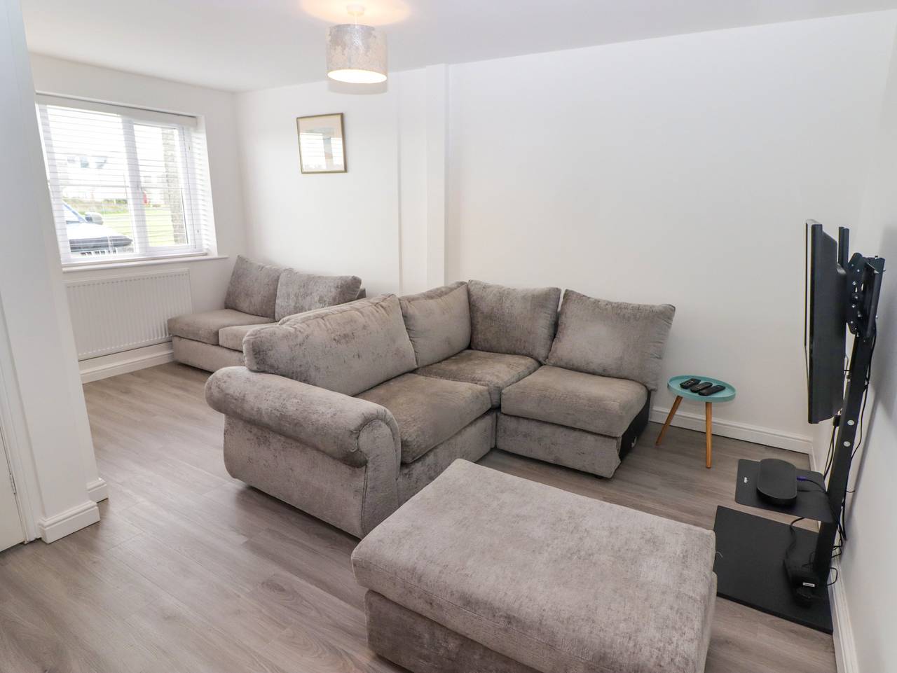 69 Ffordd Y Meillion in Llanelli, Carmarthenshire