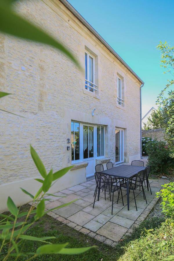 Location de vacances pour 5 personnes, avec jardin ainsi que piscine et vue à Longues-sur-Mer - 2