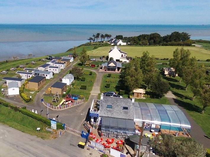 Camping voor 4 personen, met Terras en Kinderzwembad in Saint-Brieuc