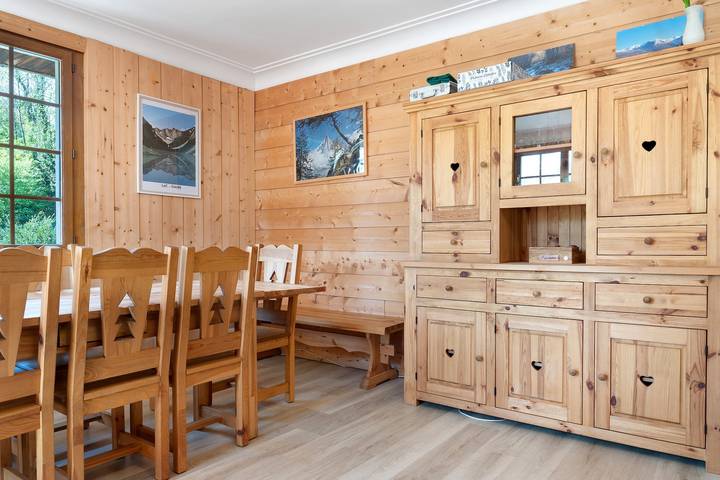 Holiday Home 'Maison L'arrieulat' with Mountain View, Shared Terrace and Wi-Fi in Argelès-Gazost, French Pyrenees