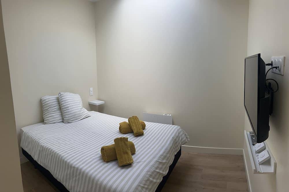 Entire apartment, Appartement De Charme à 25 Minutes de Paris - F3 in Pontault-Combault, Seine-et-Marne