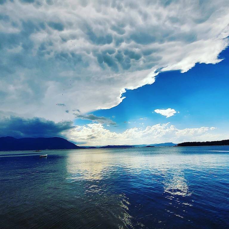 Paraiso Ribeirão da Ilha Legitimo pé na Areia in Ribeirão da Ilha, Florianópolis