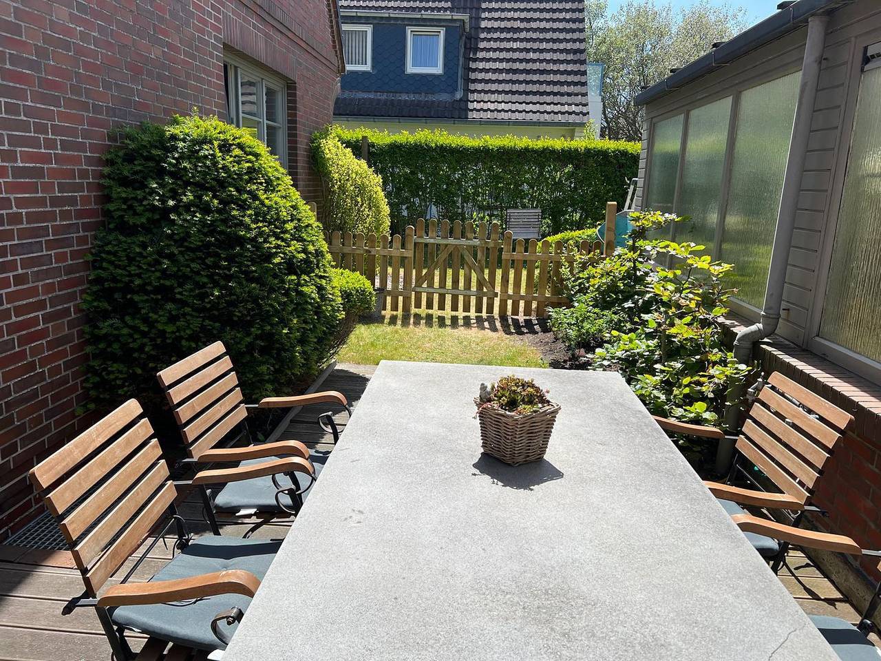 Ganze Wohnung, Modernisierte Ferienwohnung mit Terrasse in strandnaher Lage in Hörnum. in Hörnum, Sylt