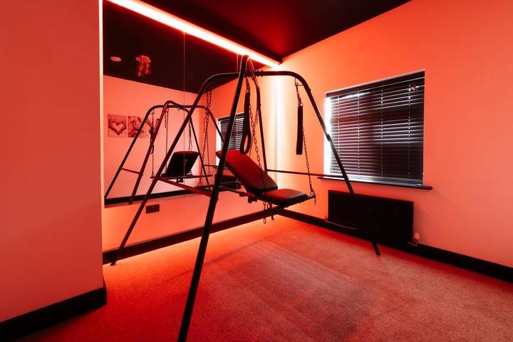 Apartment for 2 people, with balcony and hot tub in Southampton