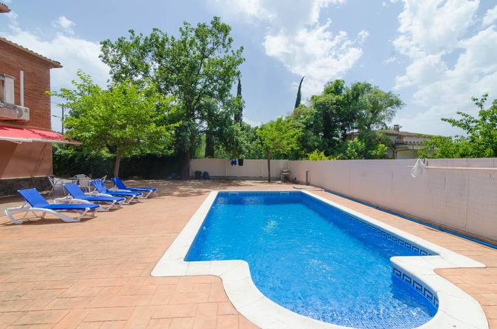 Casa rural para 6 personas, con terraza, Se admiten mascotas en Vidreras - 3