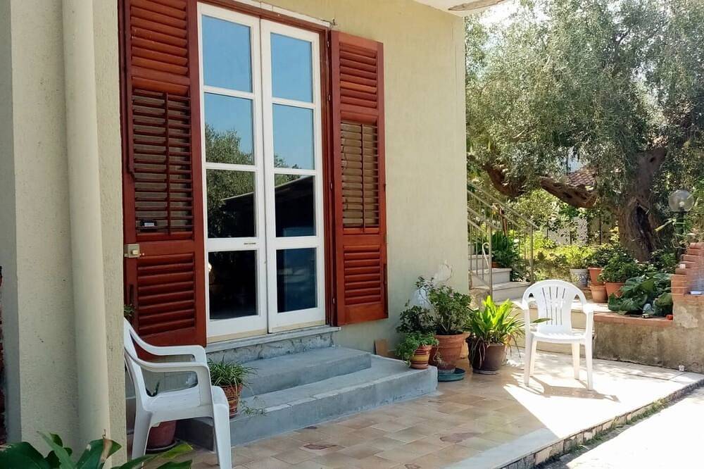 Appartamento intero, Monolocale \nexstra 0,4€/kw per la luce in Termini Imerese, Provincia di Palermo