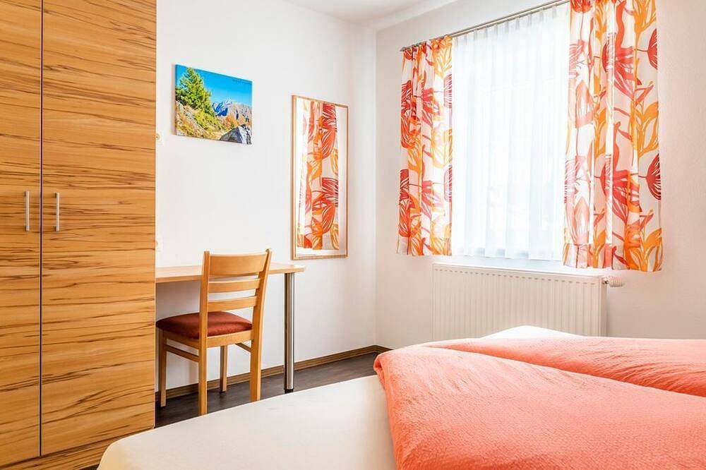 Ferienwohnung Bergblick, Bad u. Wc getrennt - Schlickenhof in Göriach, Bundesland Salzburg