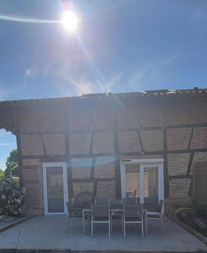 Location de vacances pour 5 personnes, avec jardin et terrasse à Montrevel-en-Bresse