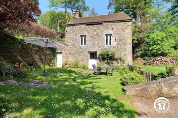 Gîte pour 4 personnes, avec jardin et terrasse à Pluméliau