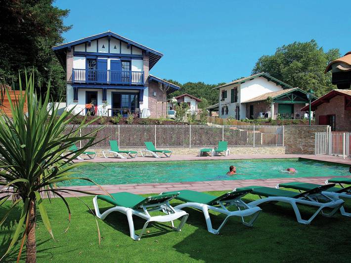 Villa pour 8 personnes, avec jardin et piscine à Urrugne