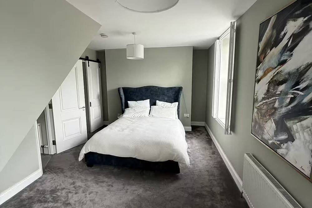 4 bedroom in Dublin 4 in Dublin, County Dublin