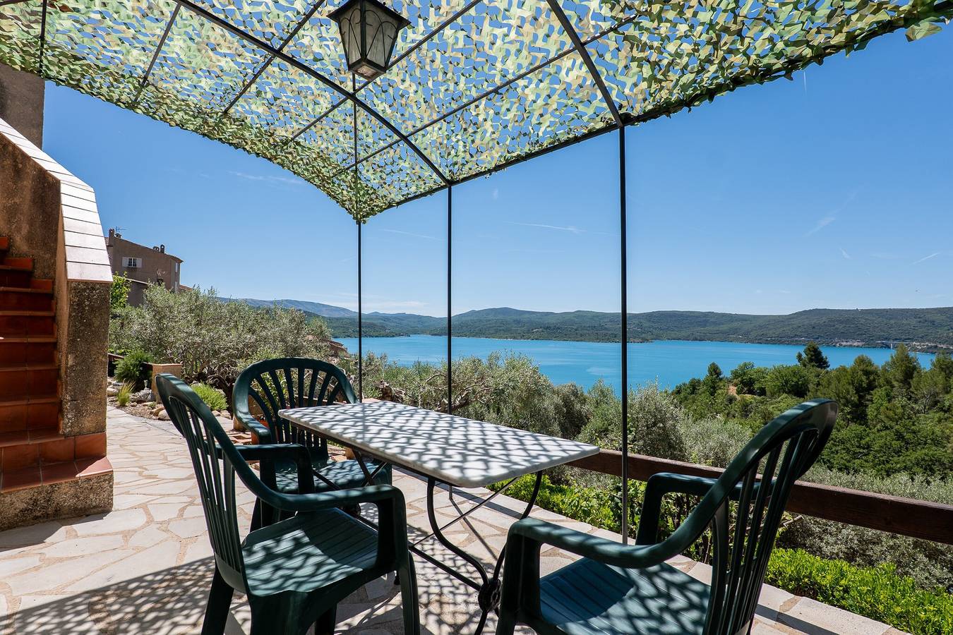 Appartement entier, Le point sublime à Sainte Croix du Verdon  in Sainte-Croix-du-Verdon, Parc naturel régional du Verdon