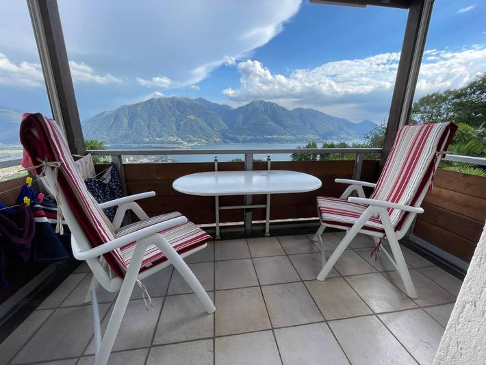 Ganze Wohnung, Seeblick und Pool in Tenero-Contra, Tessiner Alpen