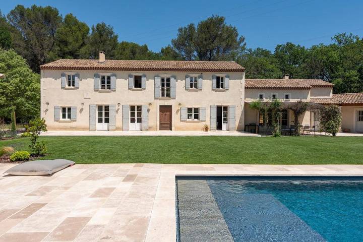 Maison d’hôte pour 2 personnes, avec Terrasse ainsi que Jardin et Piscine à Salon-de-Provence