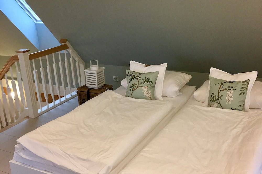 Ganze Wohnung, Liebevolle Ferienwohnung im neuen Fachwerkhaus im schönen Altenburger Land in Altenburg, Ostthüringen