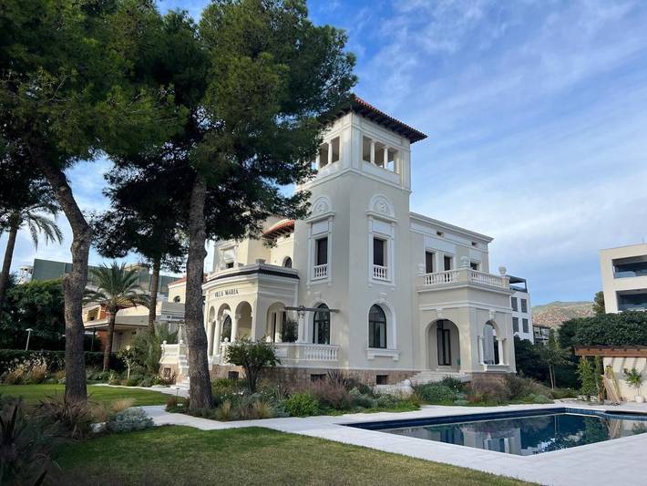 Villa pour 12 personnes, avec jacuzzi ainsi que balcon et piscine - 1