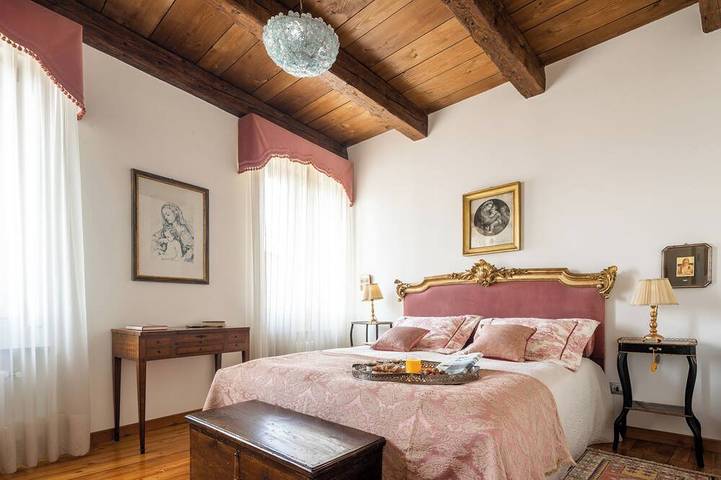 Entire apartment, Palazzo Benassi Penthouse nel cuore di Asolo in Asolo, Treviso Province