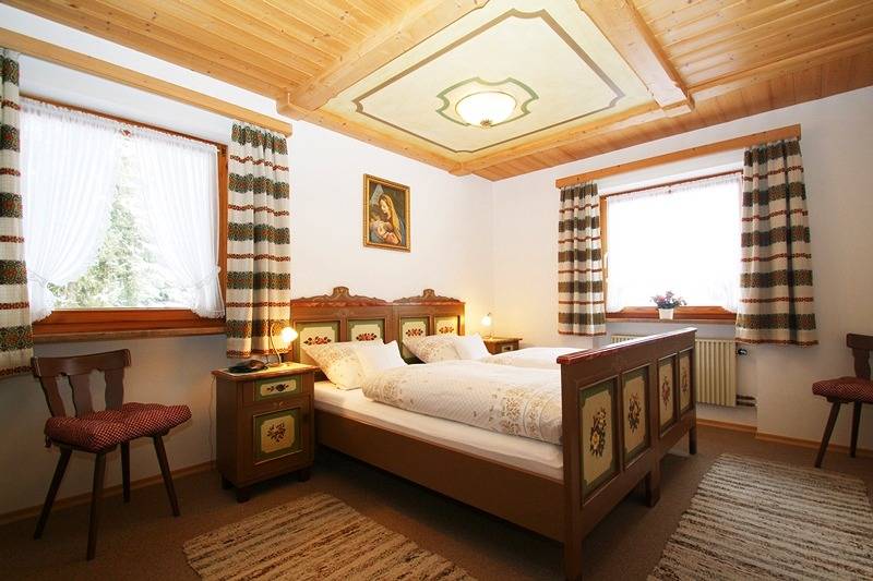 Geheel vakantieappartement, Ferienwohnungen Praxenthaler inkl. Chiemgaukarte - Holiday flat 1 Zellerbergblick 48sqm, south-east facing balcony, kitchenette, wifi, 3 pers. in Ruhpolding, Beierse Alpen
