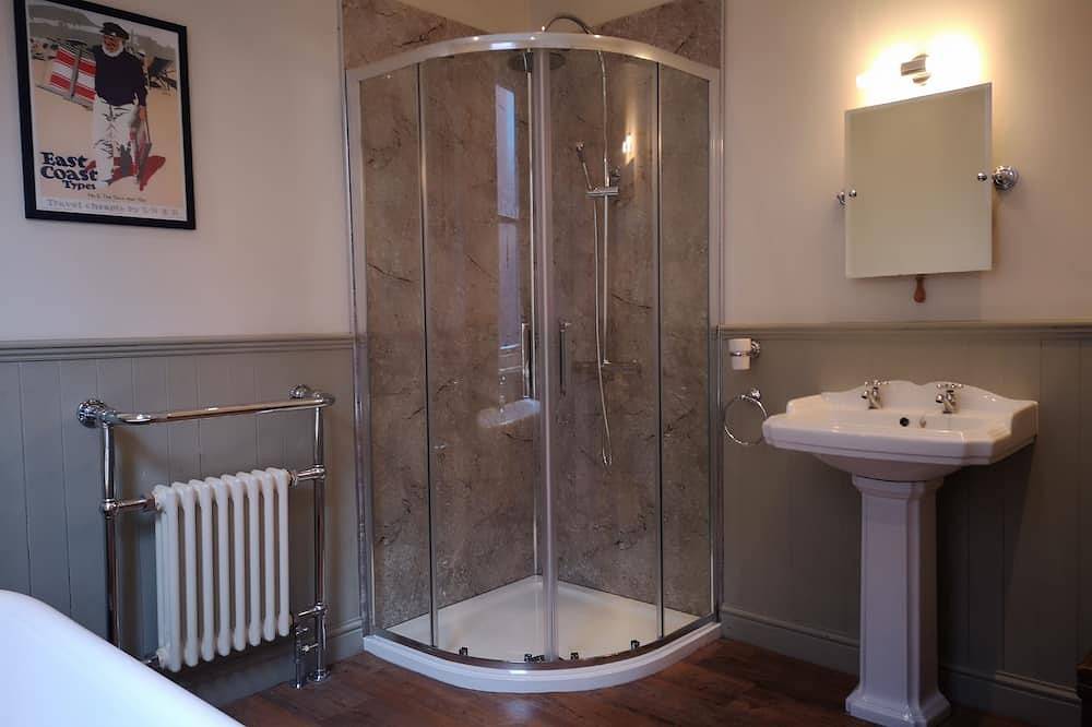 Cottage in the  centre of Whitby - beautiful coastal and Abbey views in Whitby, North York Moors National Park