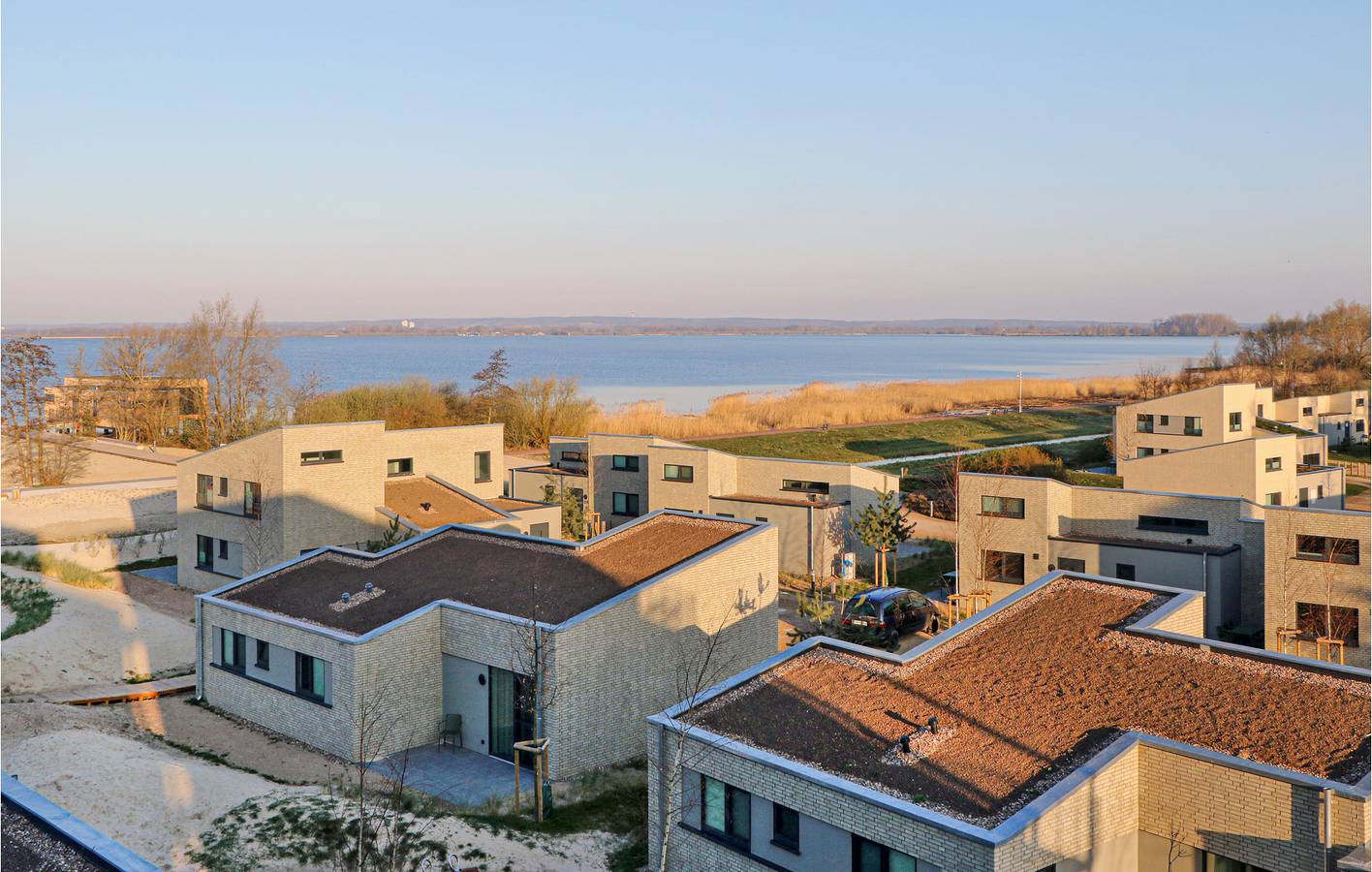 Cozy 1BR w / Terrasse, Parkplatz & Internet - in der Nähe von Fluss. in Marissa Ferienpark, Lembruch