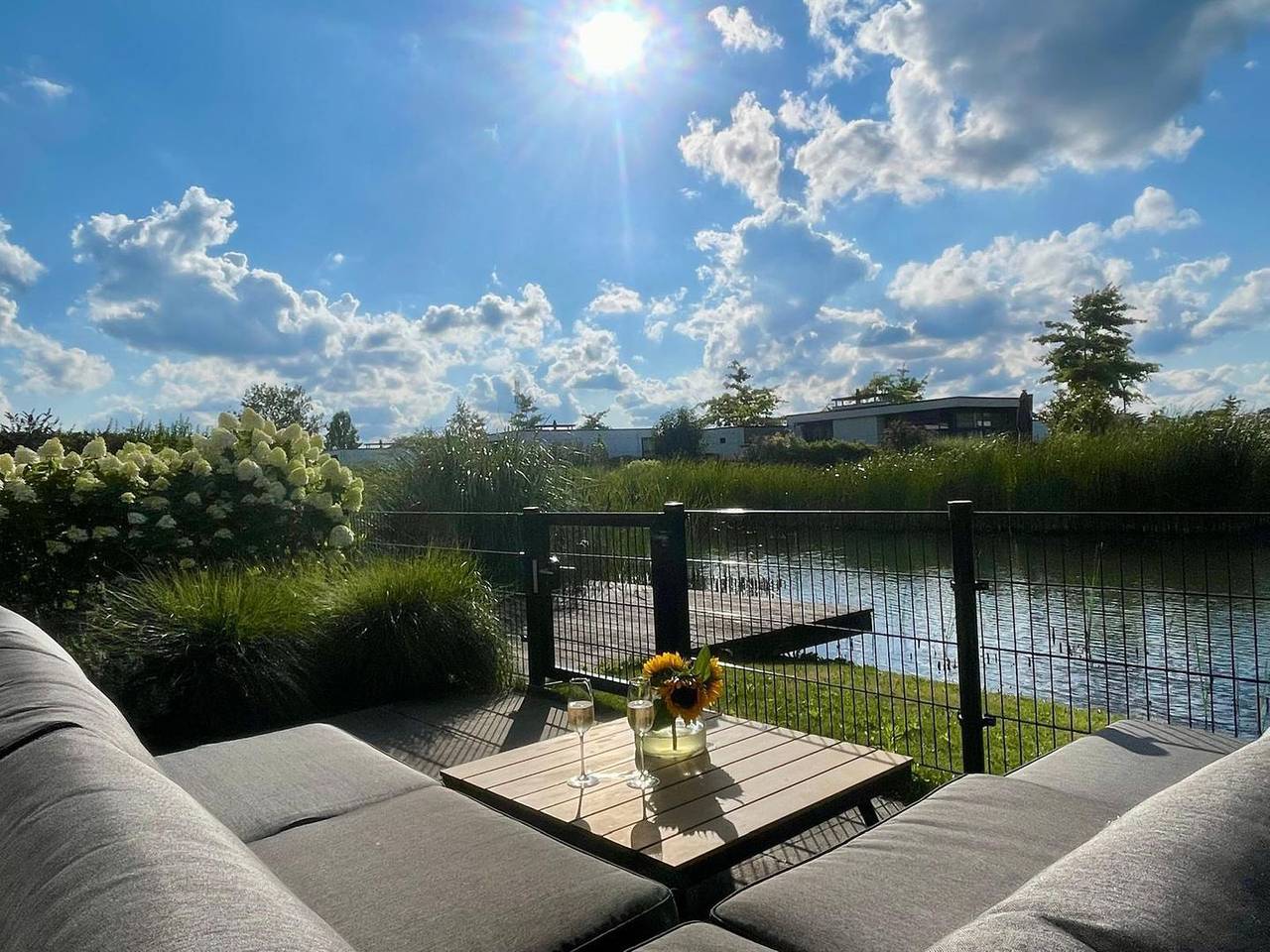 Luxuriöses Chalet Waterlijn: Ihr Traumurlaub an der Ijssel! Neu: jetzt mit Zaun & Airco in IJssel