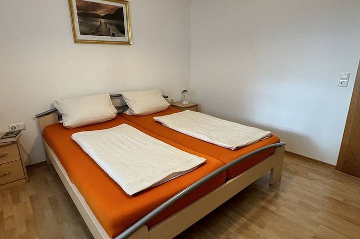 Ferienwohnung für 5 Personen, mit Balkon und Garten sowie Whirlpool, mit Haustier in Münsingen - 2