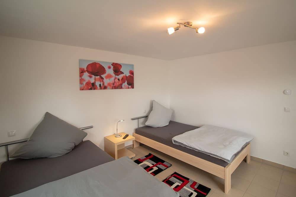 Ein ganzes Haus - ruhig gelegenes Ferienhaus für Urlauber und Monteure in Schwabmünchen, Bayerisch Schwaben