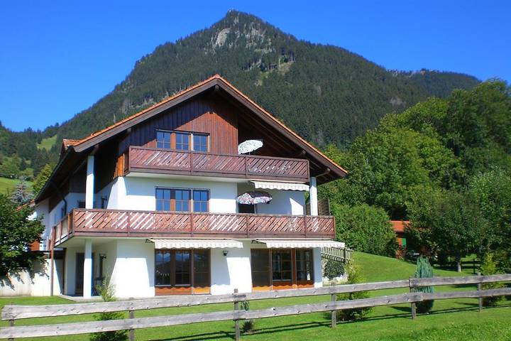 Ferienwohnung für 4 Personen, mit Balkon und Garten in Burgberg im Allgäu