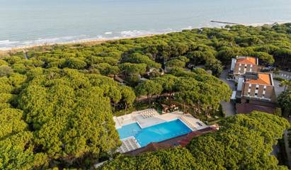 Ferienpark für 4 Personen, mit Pool und Whirlpool sowie Garten und Sauna, mit Haustier in Jesolo
